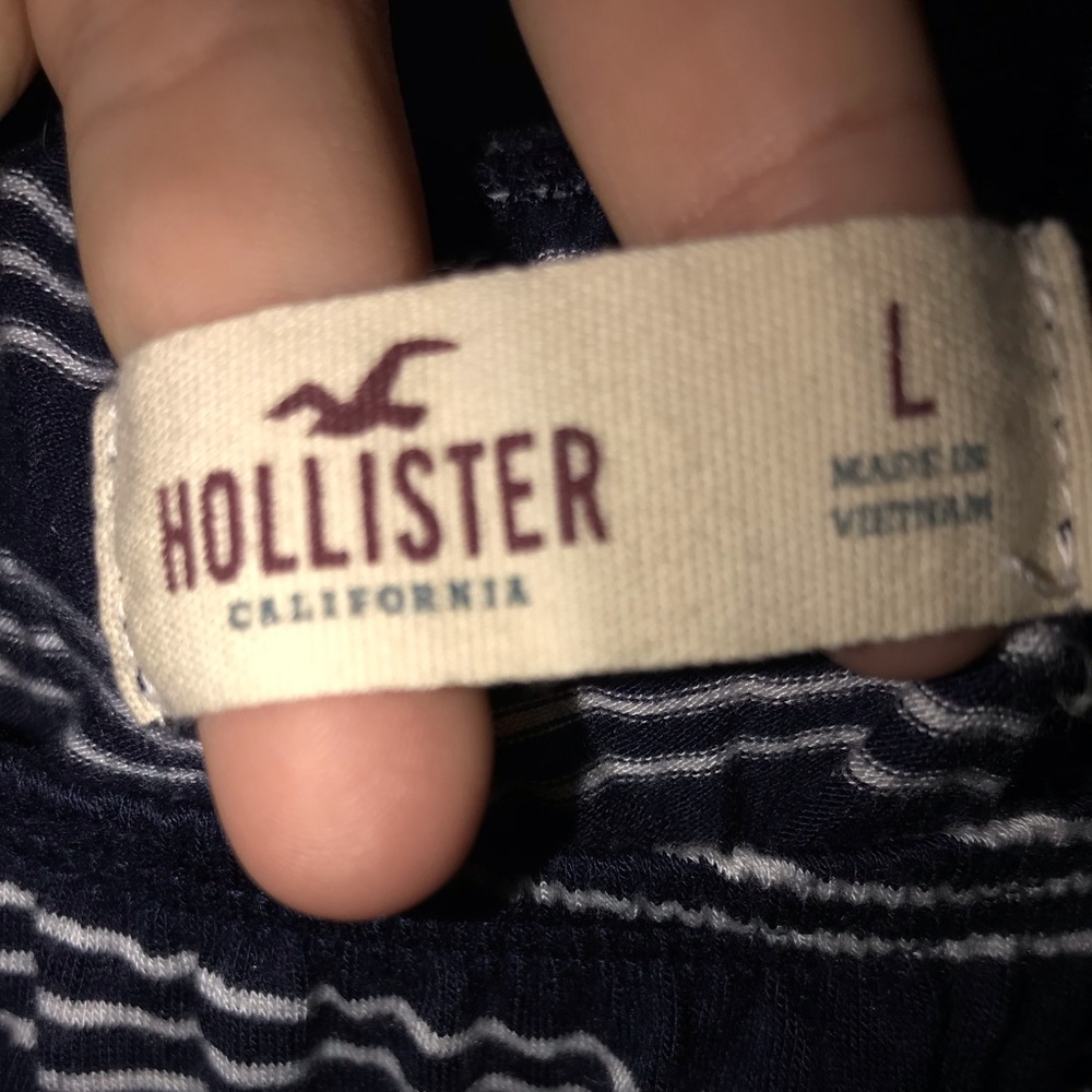 Summer sale! HOLLISTER Off the Shoulder Striped Blouse top shirt stretchy large - Picture 3 of 3
